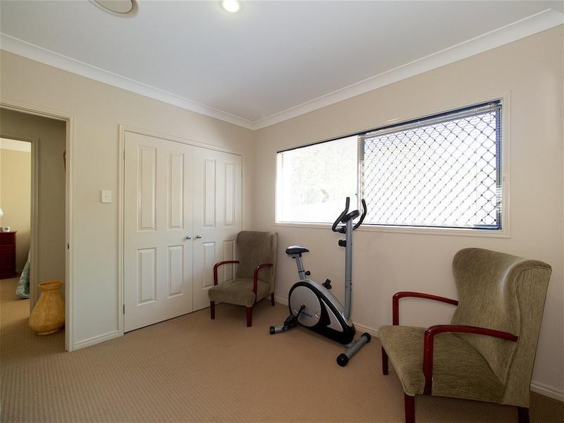 8 EMERSON CRESCENT, Brassall QLD 4305