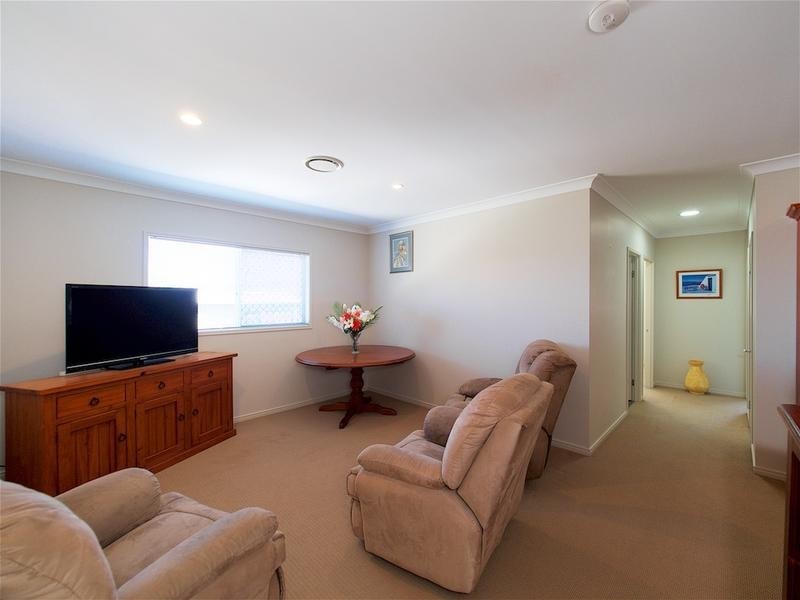 8 EMERSON CRESCENT, Brassall QLD 4305