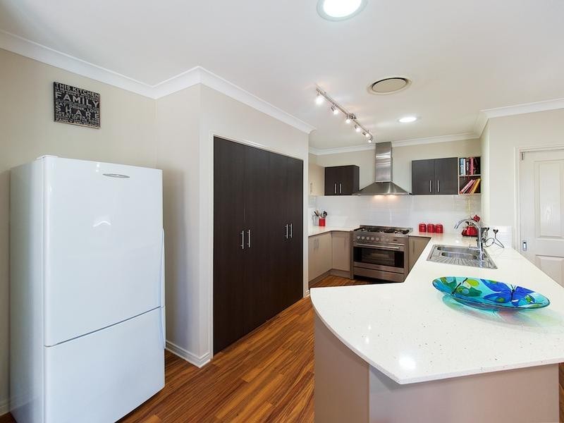 8 EMERSON CRESCENT, Brassall QLD 4305