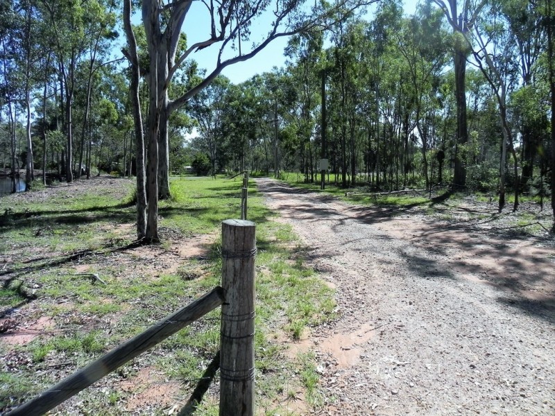 39 LAKE STREET, Atkinsons Dam QLD 4311