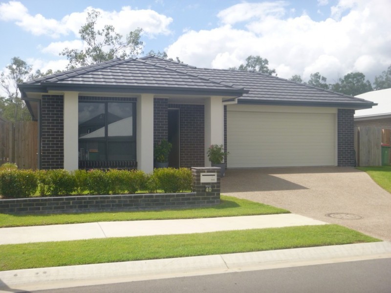 40 WATERFERN WAY, Ripley QLD 4306