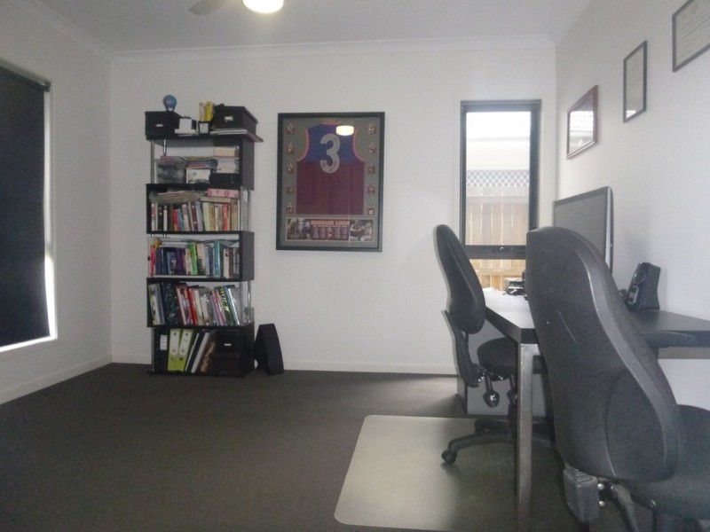 40 WATERFERN WAY, Ripley QLD 4306
