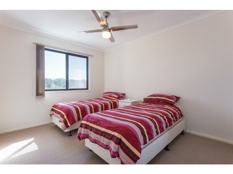 2/52 Golden Crest Pl, Bellbowrie QLD 4070