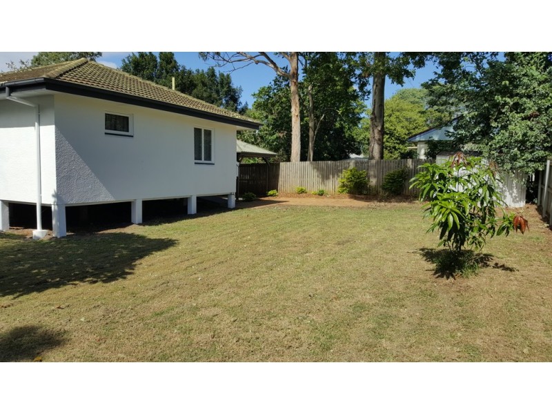 17 Sturt Street, Leichhardt QLD 4305