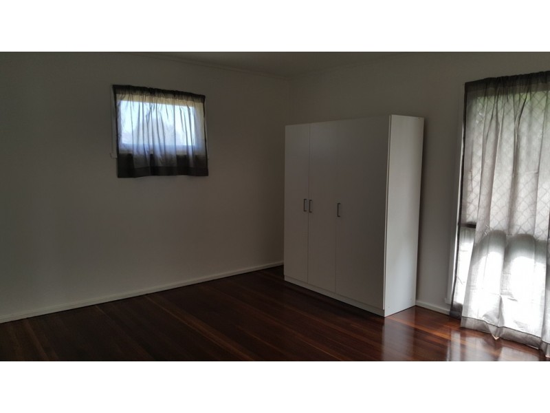 17 Sturt Street, Leichhardt QLD 4305