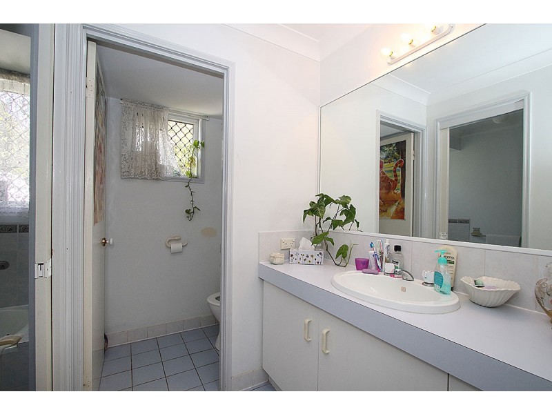 6 WIRRAWAY COURT, Brassall QLD 4305