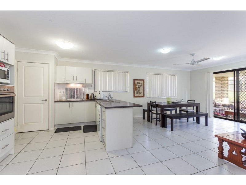 8 Regency Cres., Moggill QLD 4070