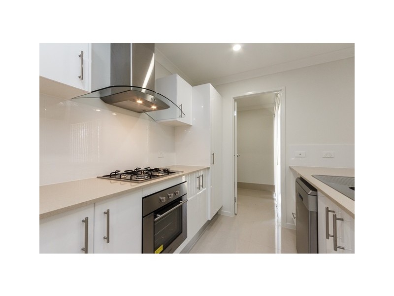 4 Don Street, Deebing Heights QLD 4306