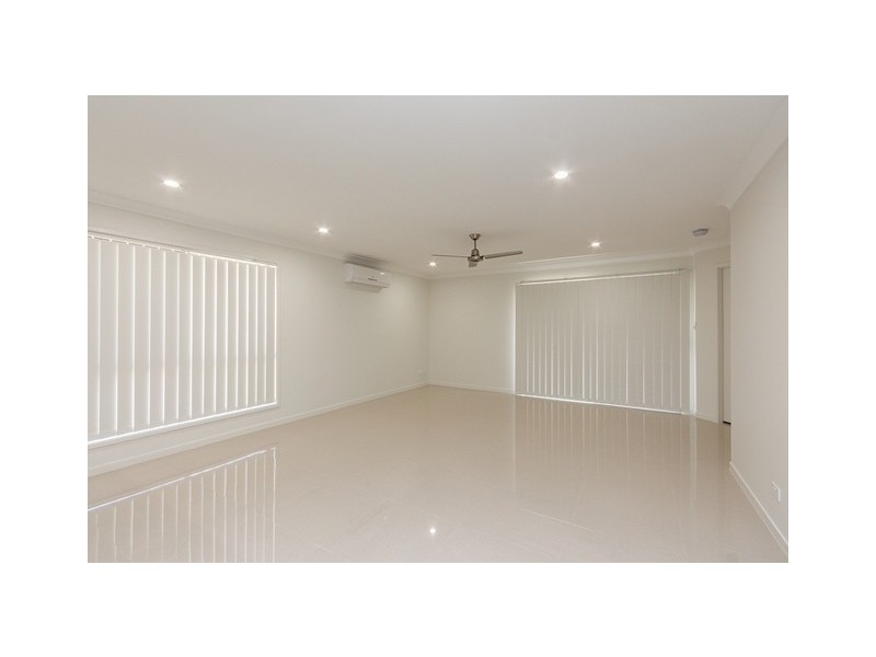 4 Don Street, Deebing Heights QLD 4306