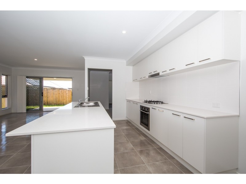 33 BARAKULA STREET, South Ripley QLD 4306