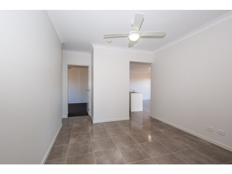 33 BARAKULA STREET, South Ripley QLD 4306