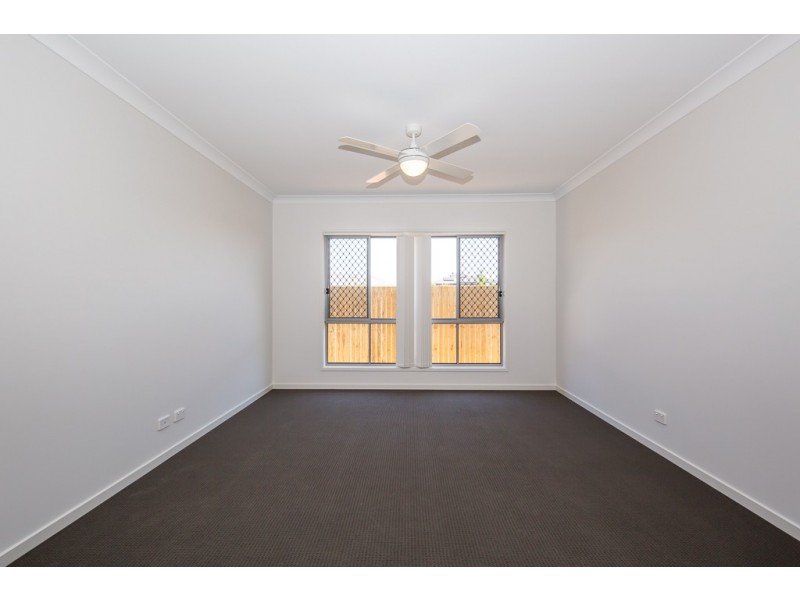 33 BARAKULA STREET, South Ripley QLD 4306