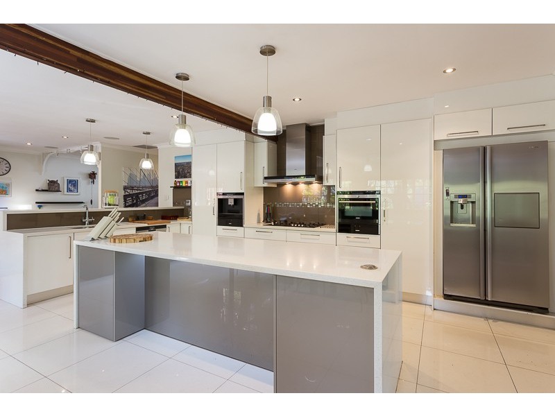 32 STRATFORD STREET, Moggill QLD 4070