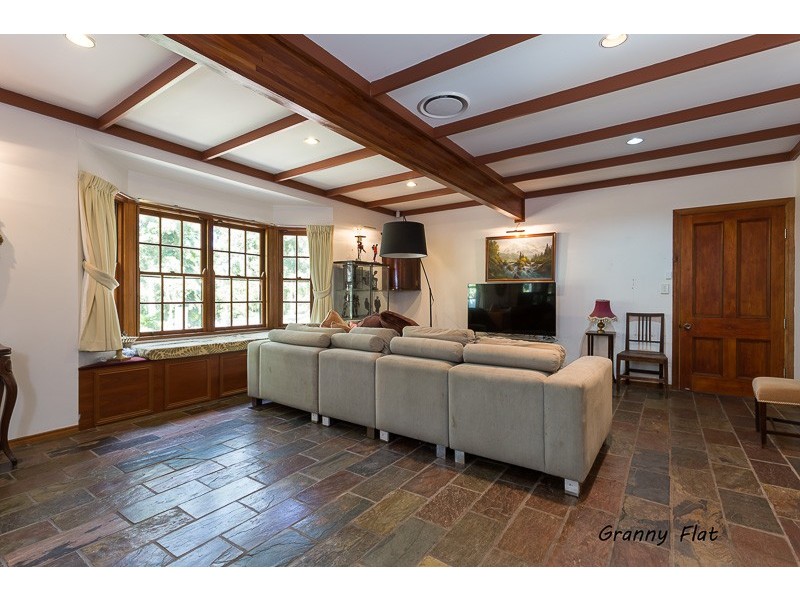 32 STRATFORD STREET, Moggill QLD 4070