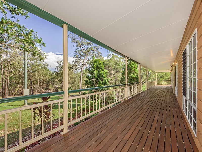 126 JAMES ROAD, Pine Mountain QLD 4306