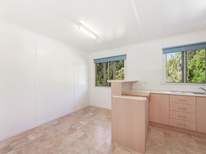 9 LESLIE STREET, East Ipswich QLD 4305