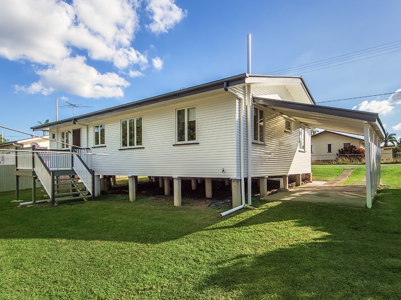 9 LESLIE STREET, East Ipswich QLD 4305