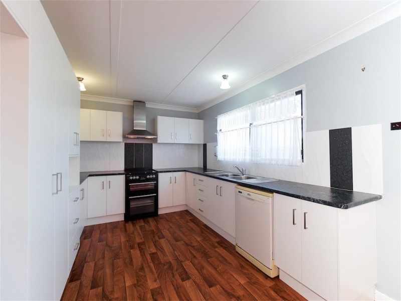 109 Annette Road, Lowood QLD 4311