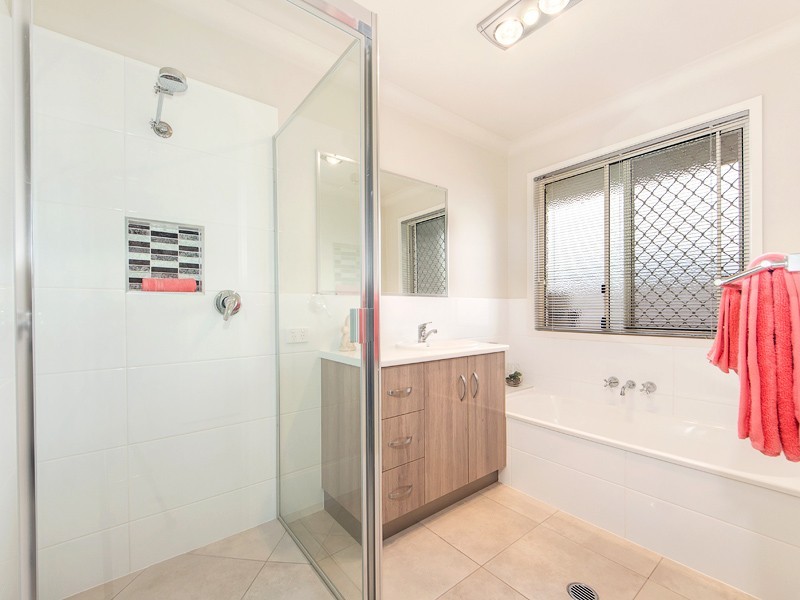 72 PAT SLATTERY PLACE, Lowood QLD 4311