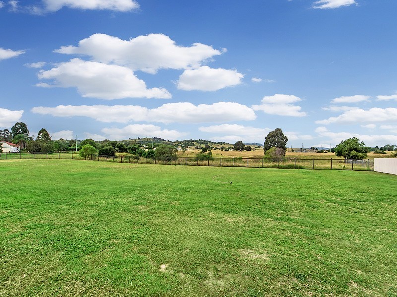 72 PAT SLATTERY PLACE, Lowood QLD 4311