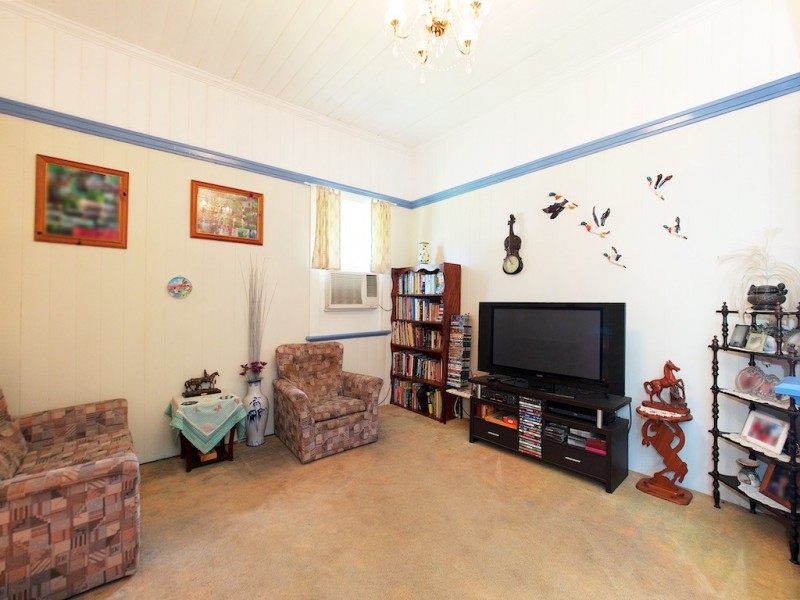 24 Haslingden Road, Lockyer Waters QLD 4311