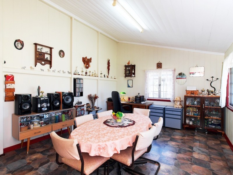 24 Haslingden Road, Lockyer Waters QLD 4311