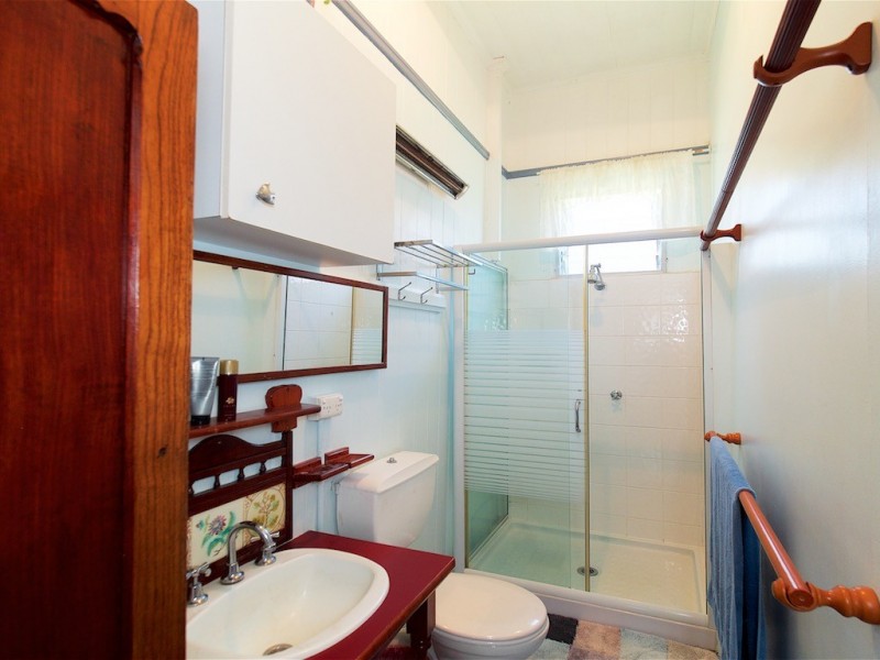 24 Haslingden Road, Lockyer Waters QLD 4311