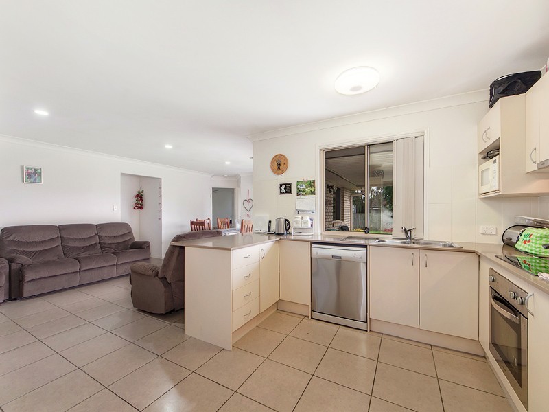 2 Bray St, Lowood QLD 4311