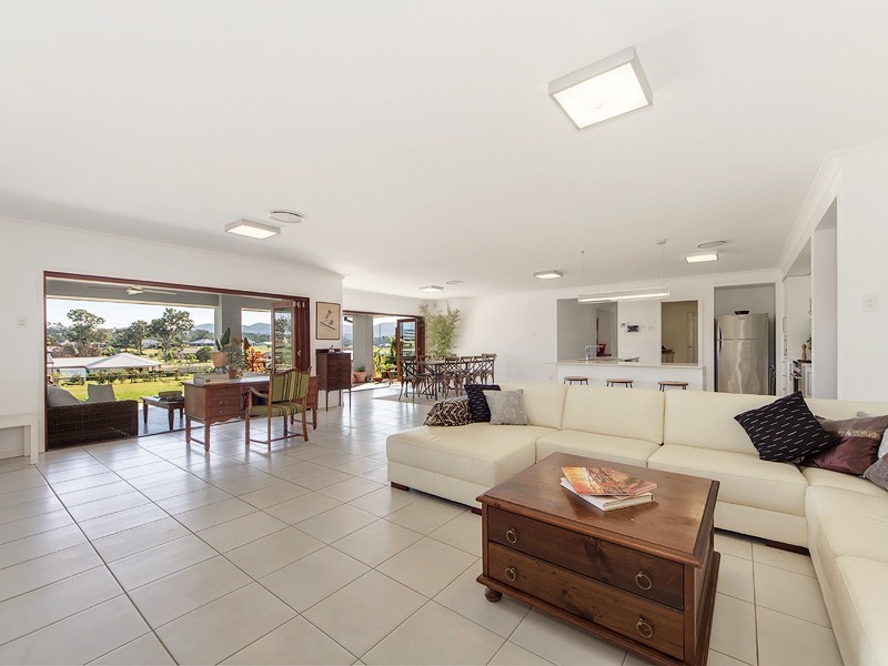 2 Freshwater Place, Karalee QLD 4306