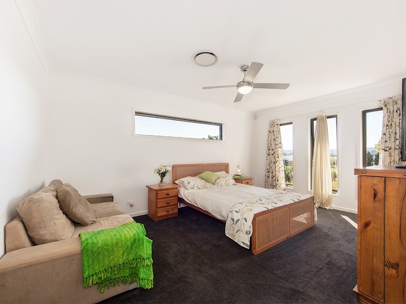 2 Freshwater Place, Karalee QLD 4306