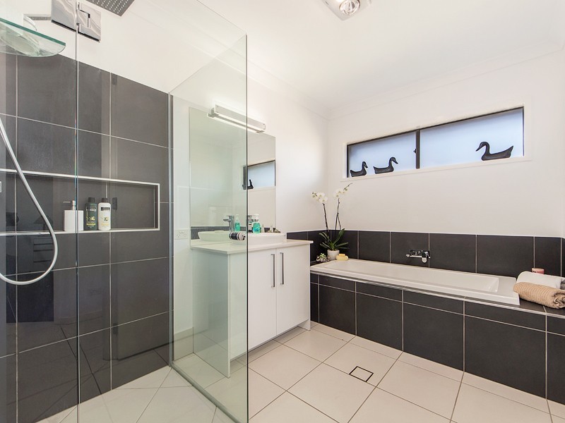 2 Freshwater Place, Karalee QLD 4306