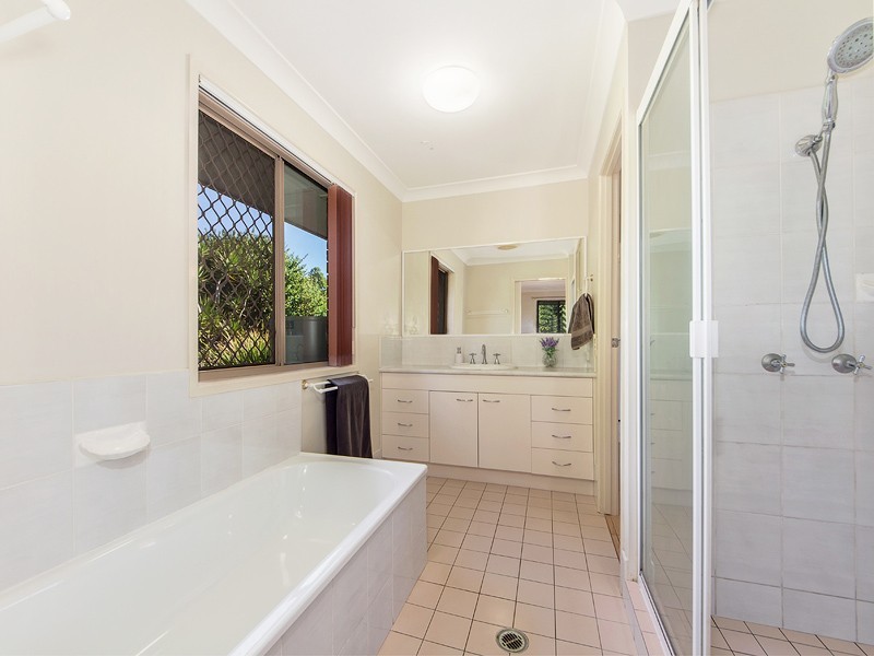 200 Lockyer View Road, Wivenhoe Pocket QLD 4306