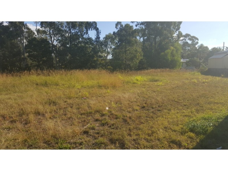 37 Darzee St, Brassall QLD 4305