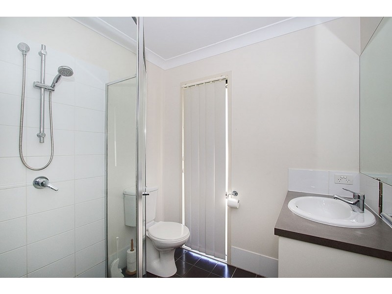 61 Vivian Hancock Dr, North Booval QLD 4304