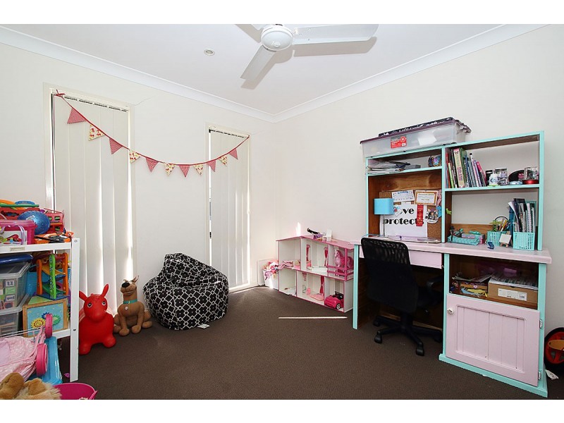 61 Vivian Hancock Dr, North Booval QLD 4304