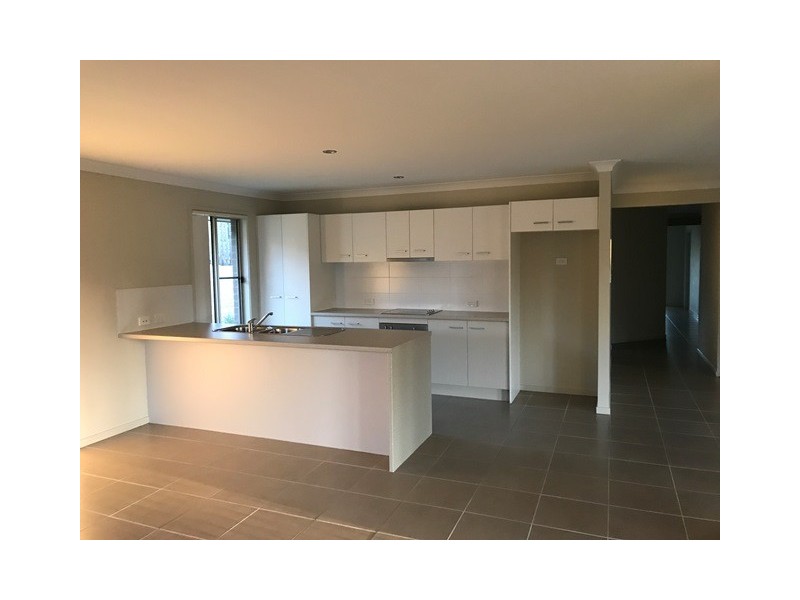 23 Parkwood Place, Fernvale QLD 4306