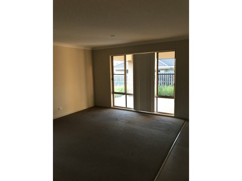 23 Parkwood Place, Fernvale QLD 4306