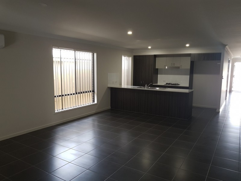 44 Eucalyptus Crescent, Ripley QLD 4306