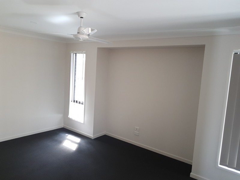 44 Eucalyptus Crescent, Ripley QLD 4306