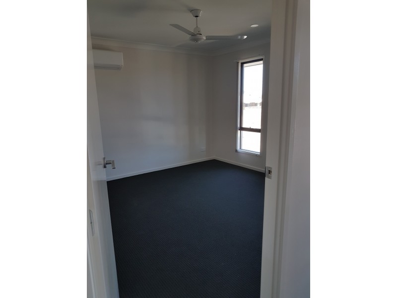 44 Eucalyptus Crescent, Ripley QLD 4306