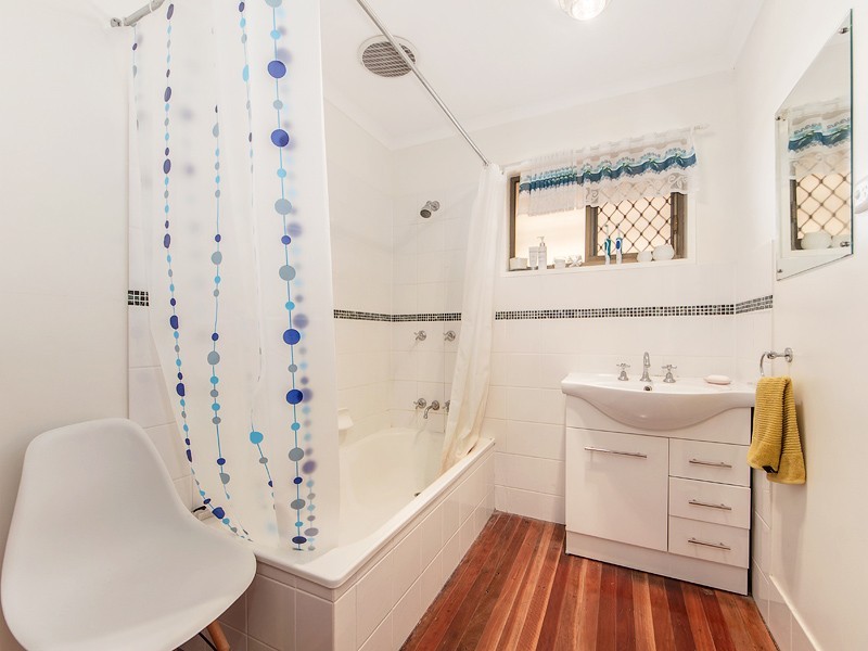 40 Rumsey Dr, Raceview QLD 4305