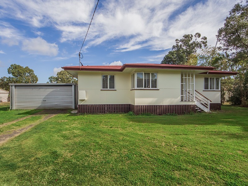 8 White Street, Bundamba QLD 4304