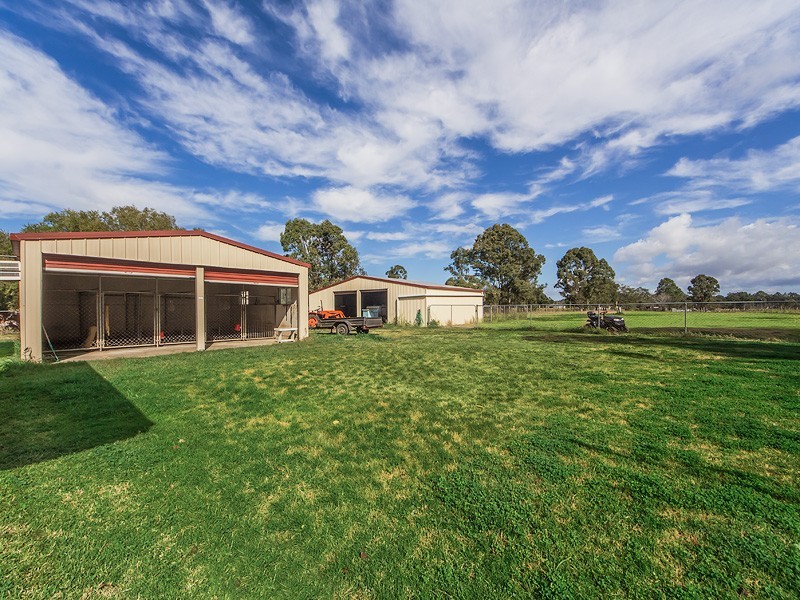 8 White Street, Bundamba QLD 4304