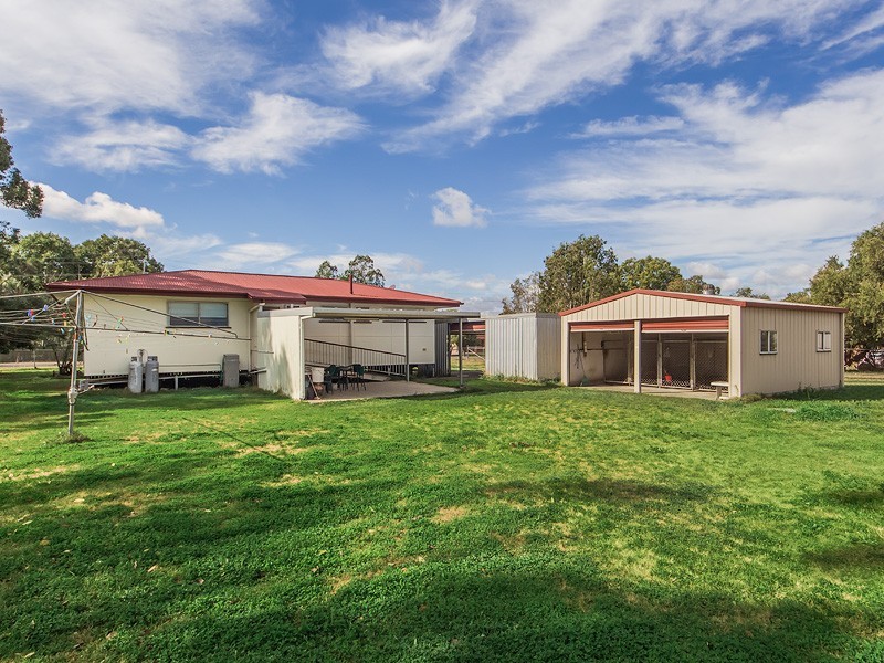 8 White Street, Bundamba QLD 4304