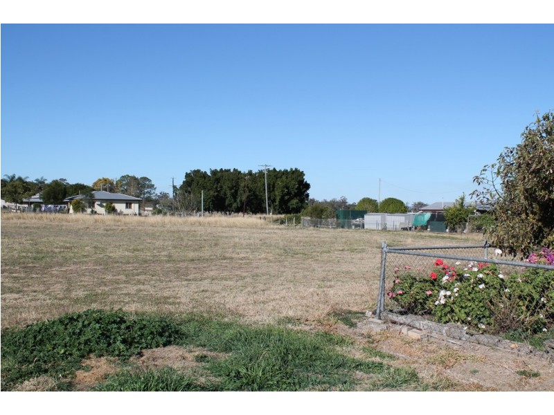 3A Trevlac St, Rosewood QLD 4340