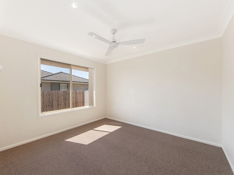 32 HASLINGDEN PARK DRV, Lowood QLD 4311