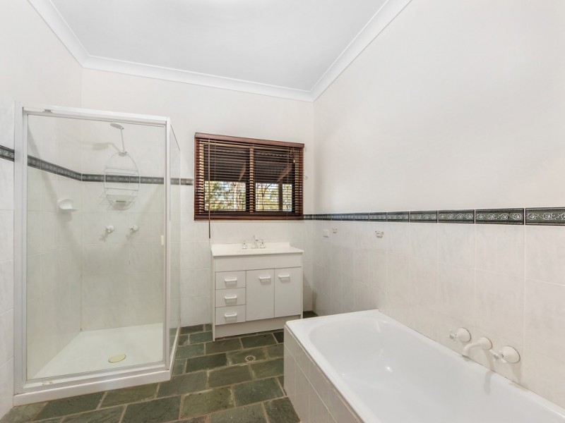 33 Park Rd, Grandchester QLD 4340