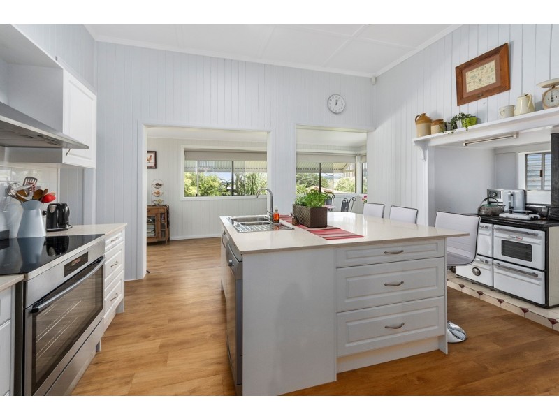 61 HENDERSON RD, Lanefield QLD 4340
