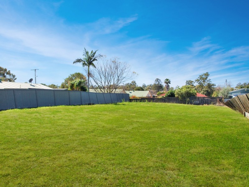 8 Cypress st, Yamanto QLD 4305