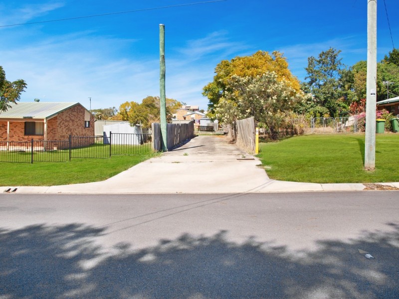 8 Cypress st, Yamanto QLD 4305